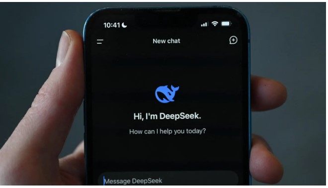 DeepSeek Launches Major Upgrade to V3 AI Model, Elevating Competition with U.S. Giants